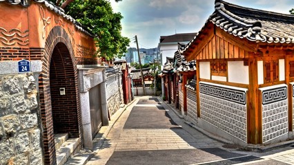 韓國廚師幫廚面點師服務員招聘包吃住，一年十三薪