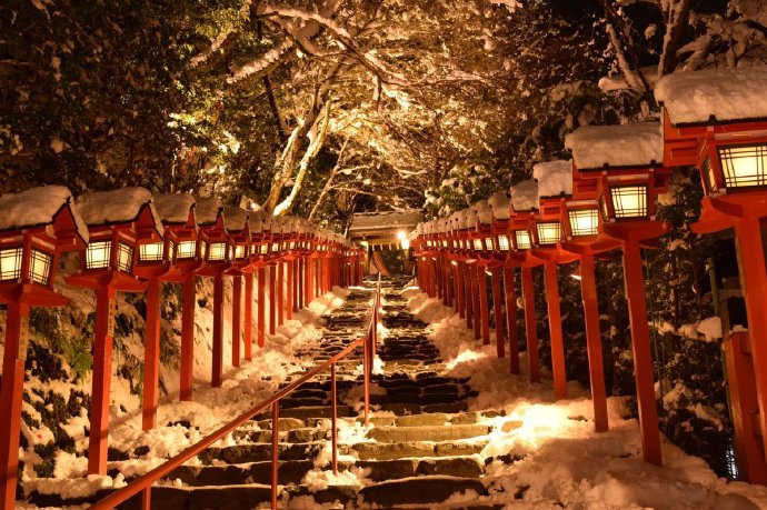 日本護(hù)士招聘，正規(guī)工作簽，可攜帶家屬，待遇好