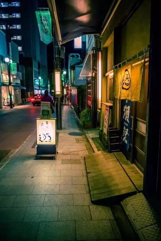 日本的街道真的非常干凈，那么，日本人把垃圾都扔哪兒了呢？