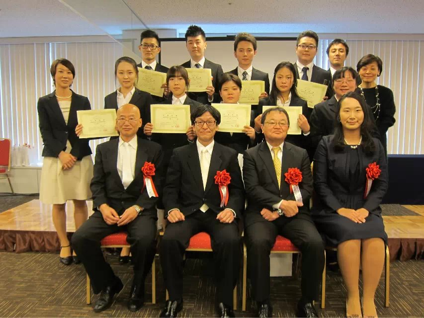日本年薪20萬+短期培訓(xùn)轉(zhuǎn)工作簽項(xiàng)目 入境落地即工作 后期帶家屬拿身份